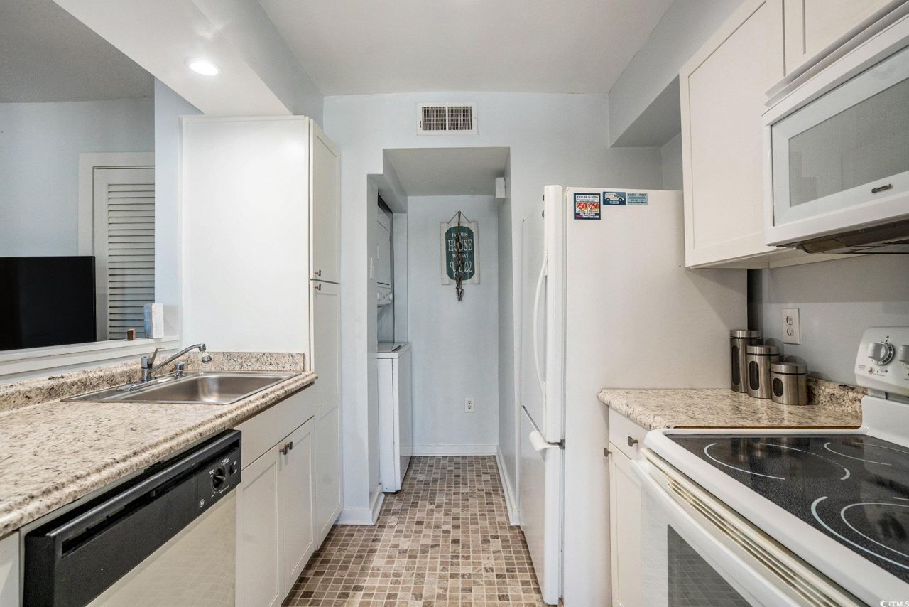 9661 Shore Dr. Photo 14