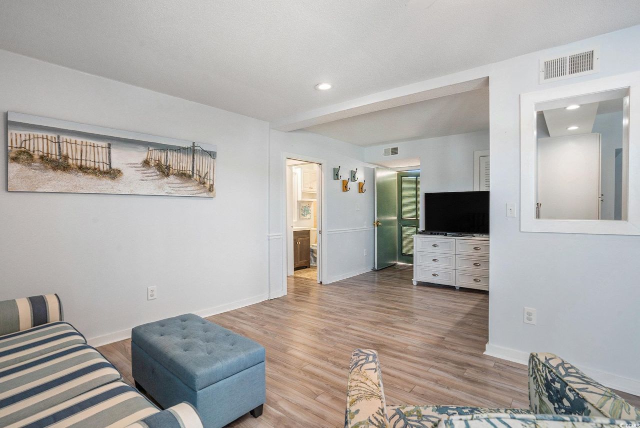 9661 Shore Dr. Photo 9