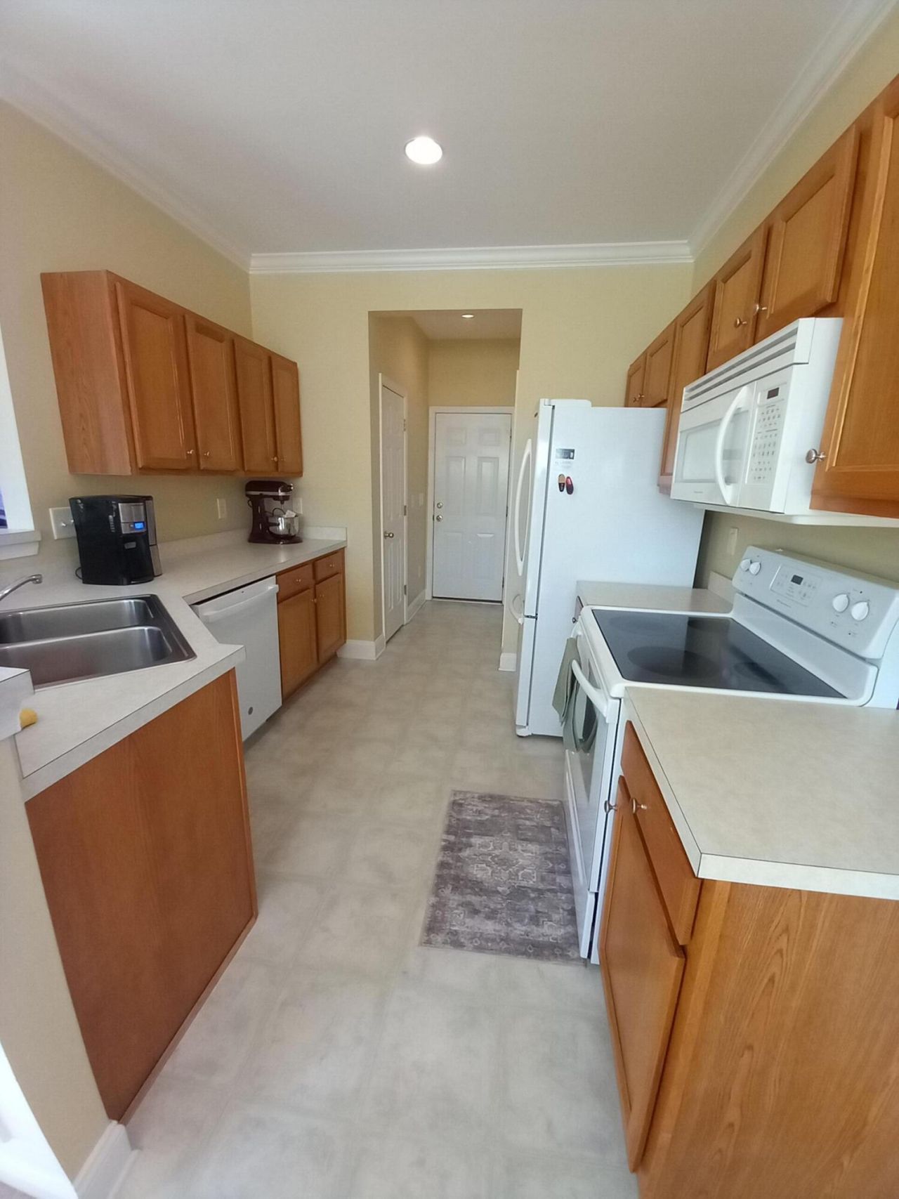 206 Equinox Circle Photo 6