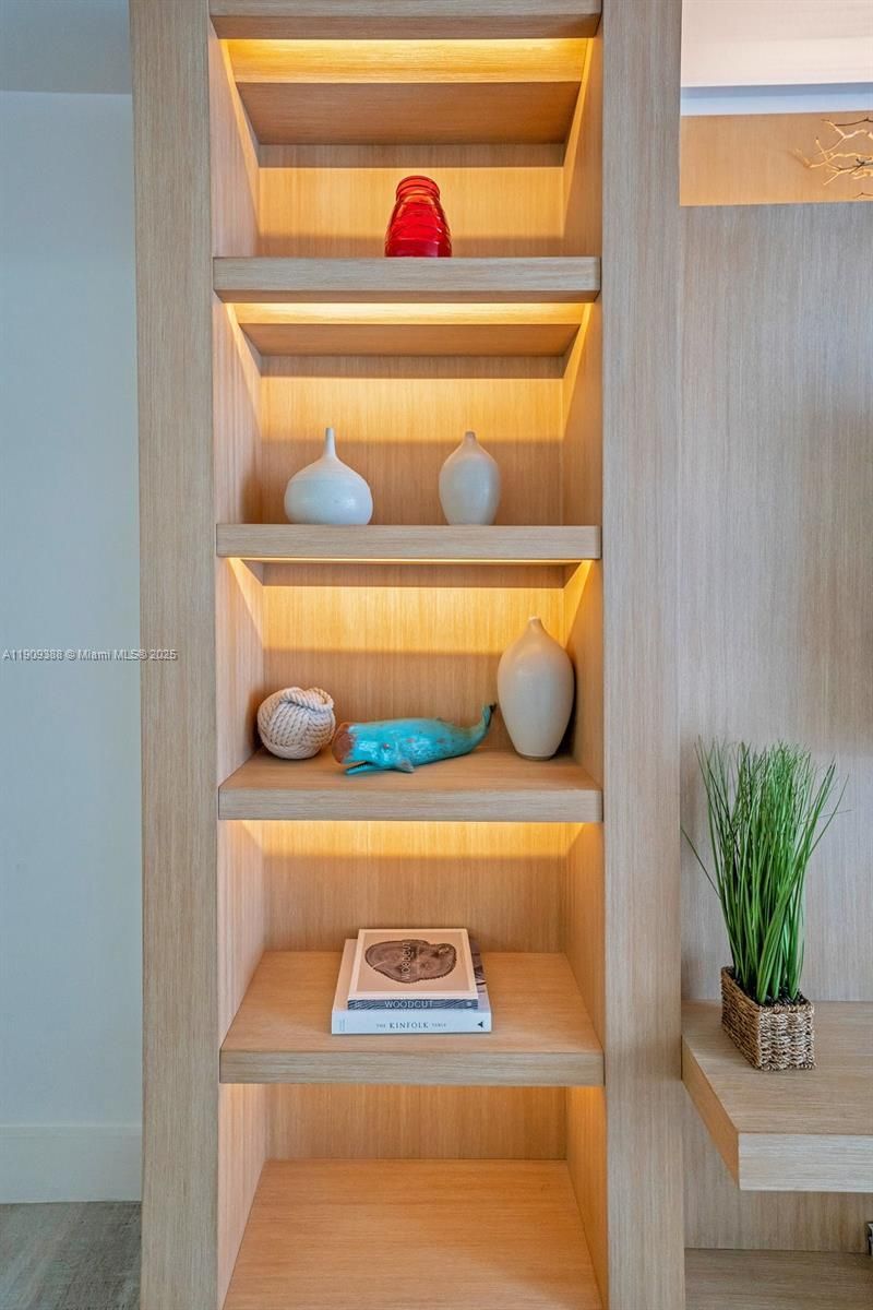 102 24th St, Unit 1204, Miami Beach, FL 33139 Photo