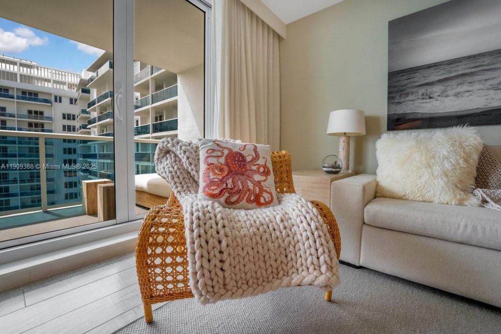 102 24th St, Unit 1204, Miami Beach, FL 33139 Photo