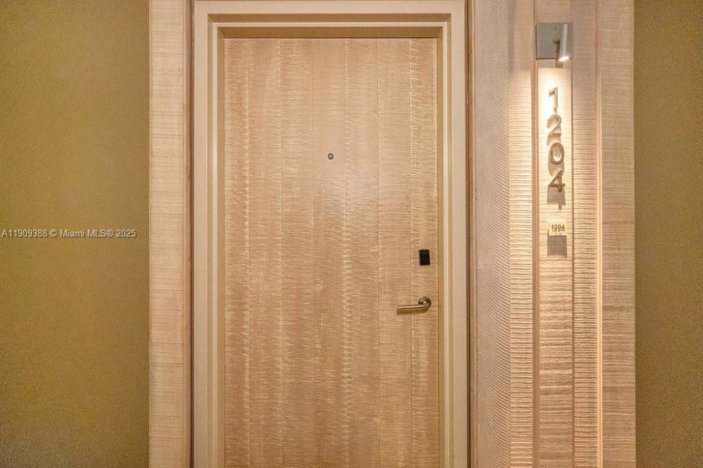 102 24th St, Unit 1204, Miami Beach, FL 33139 Photo