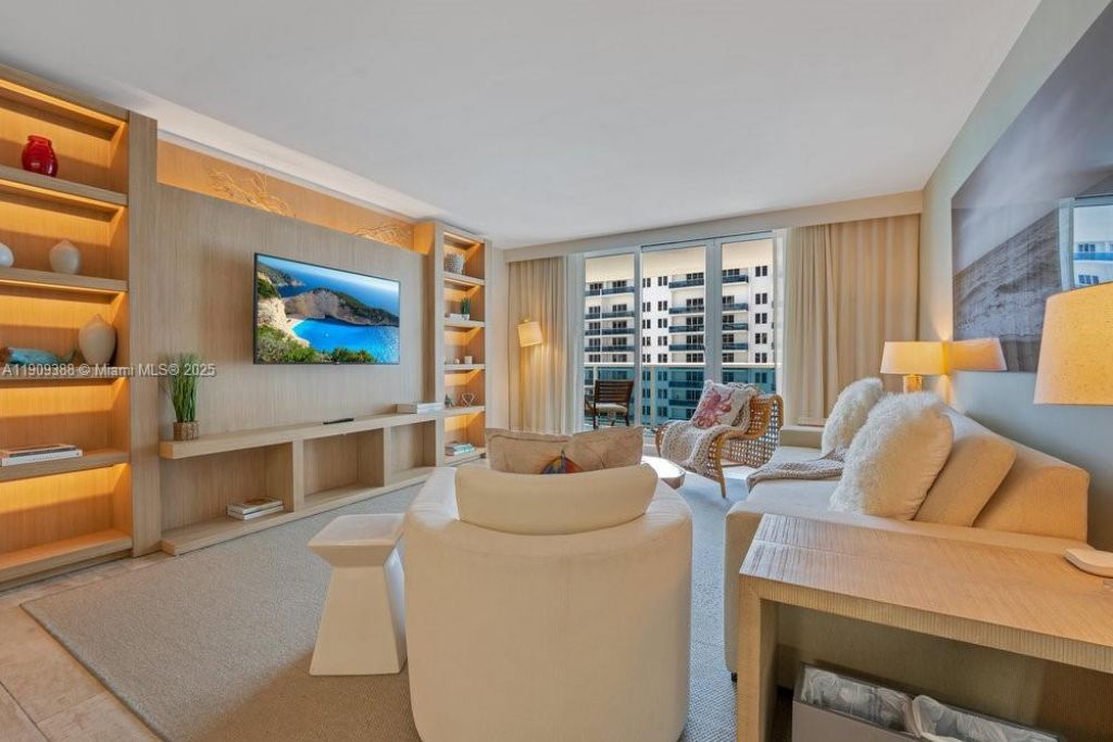 102 24th St, Unit 1204, Miami Beach, FL 33139 Photo