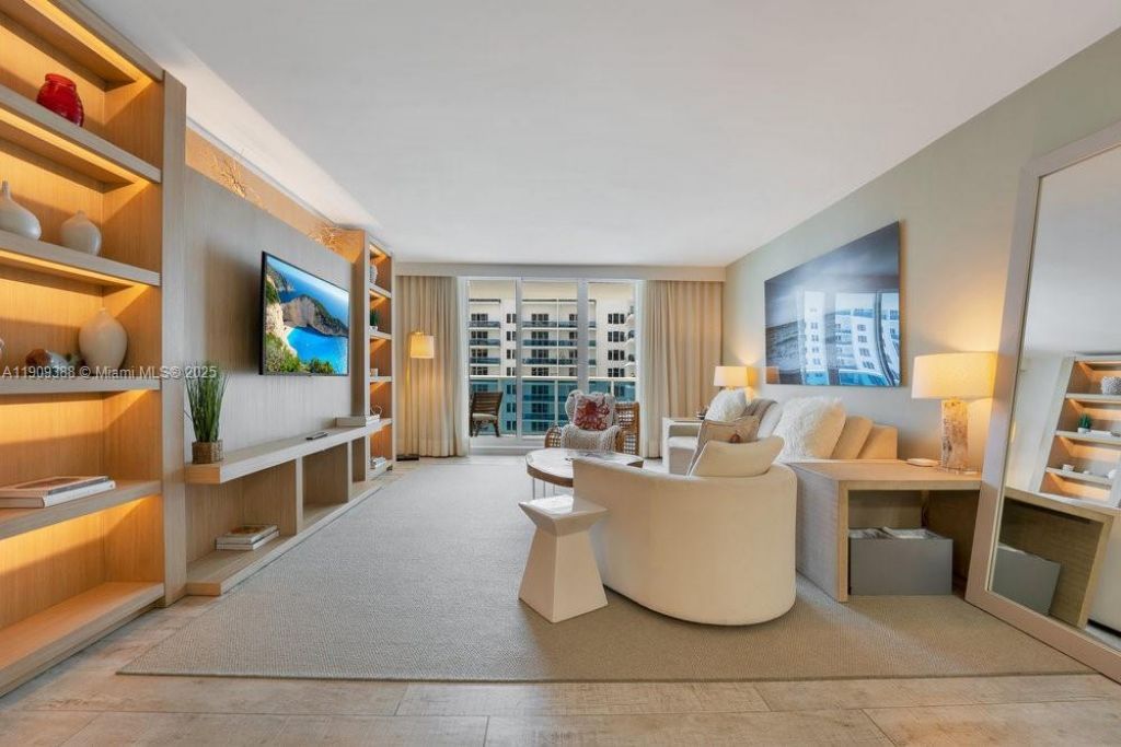 102 24th St, Unit 1204, Miami Beach, FL 33139 Photo