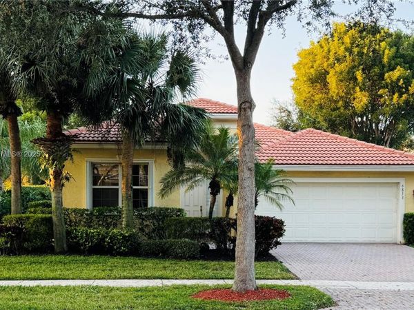 6833 Watertown Dr, Boynton Beach, FL 33437