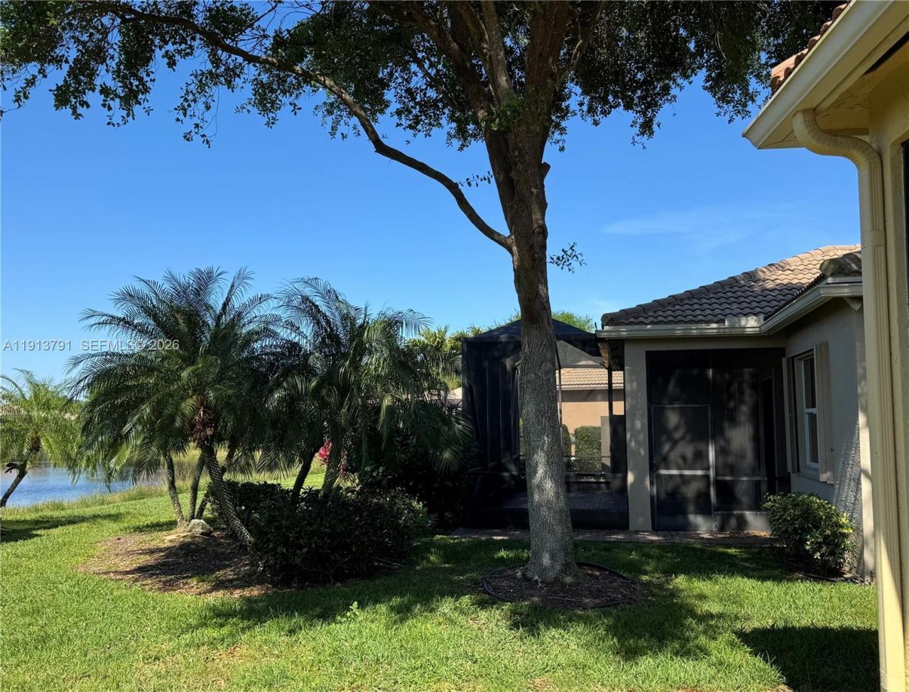 6833 Watertown Dr, Boynton Beach, FL 33437 Photo