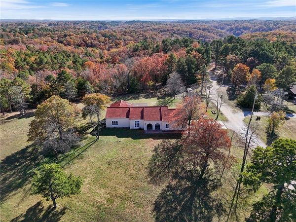 40 County Road 2404, Eureka Springs, AR 72632