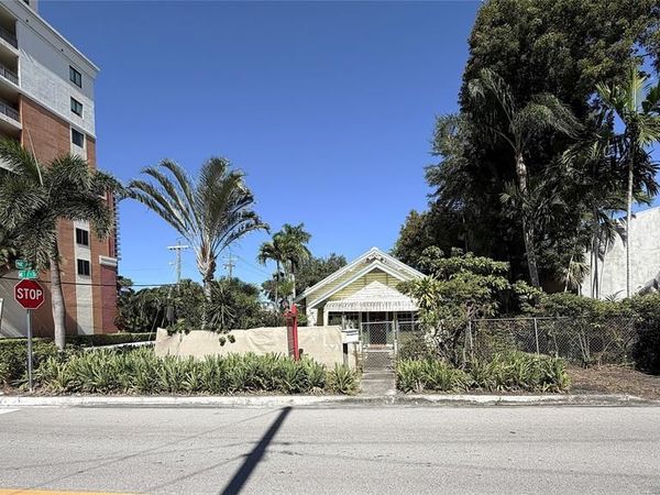 701 NE 1st St, Fort Lauderdale, FL 33301