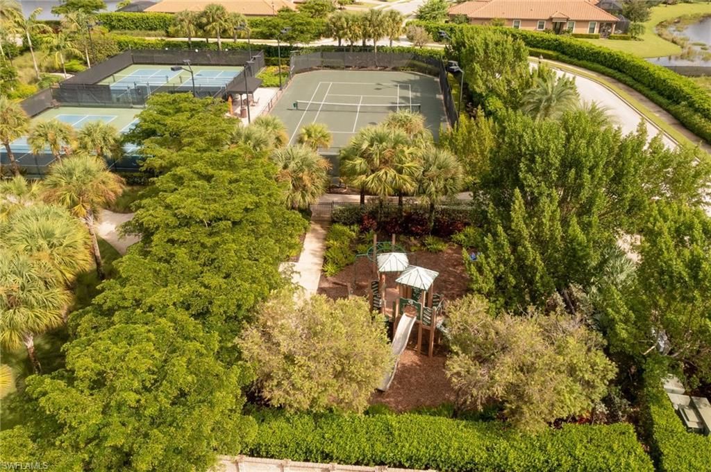 8013 Calle Canovas Ct, Naples, FL 34114 Photo