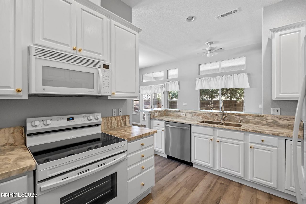 412 Sierra Leaf Circle, Reno, NV 89511 Photo