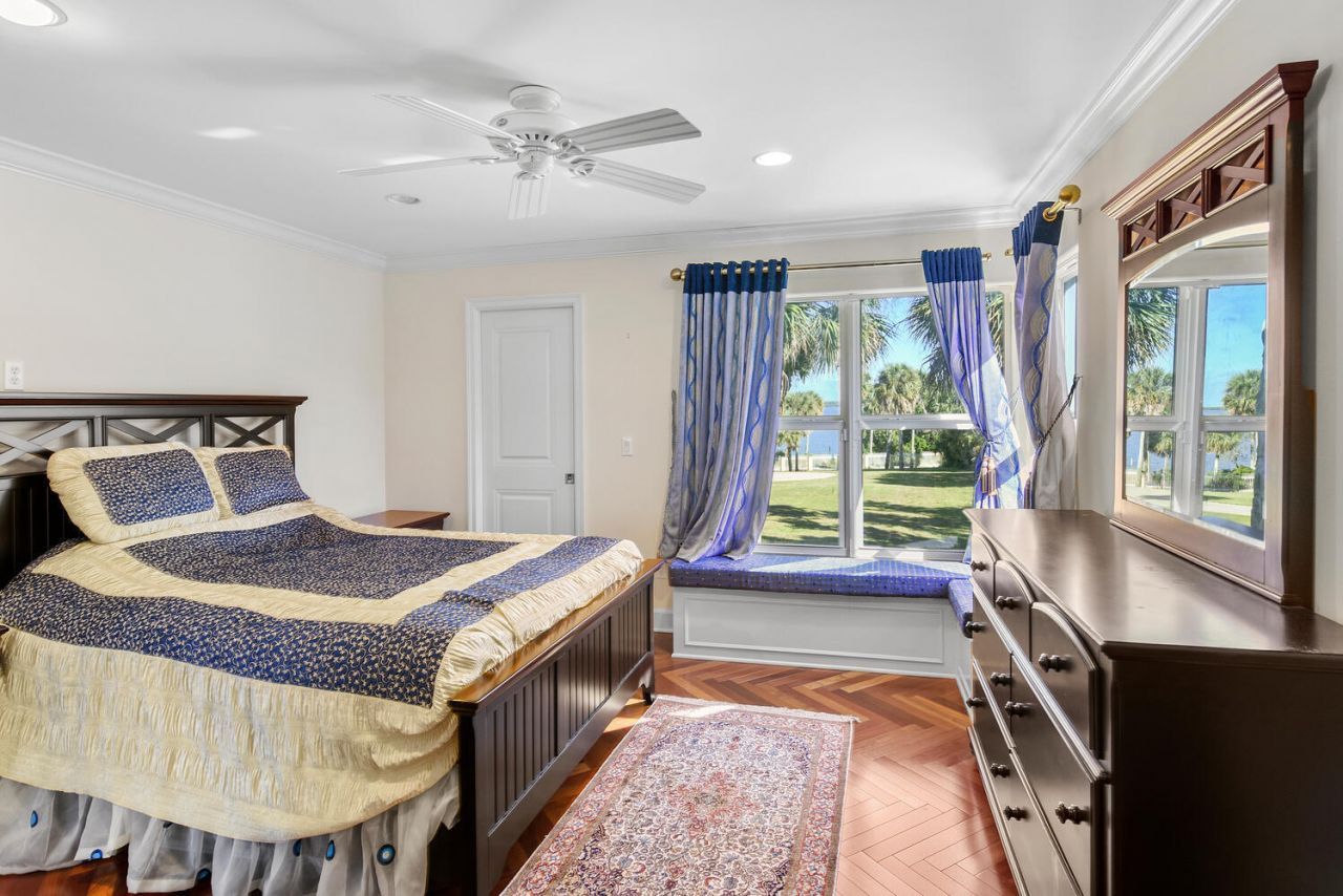 3343 S Indian River Drive, Fort Pierce, FL 34982 Photo