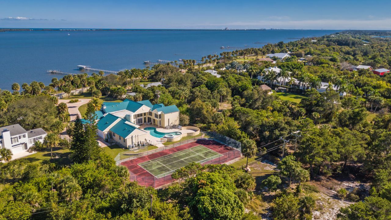 3343 S Indian River Drive, Fort Pierce, FL 34982 Photo