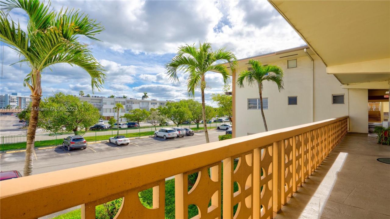 16790 NE 14th Ave, Unit 206, Miami, FL 33162 Photo