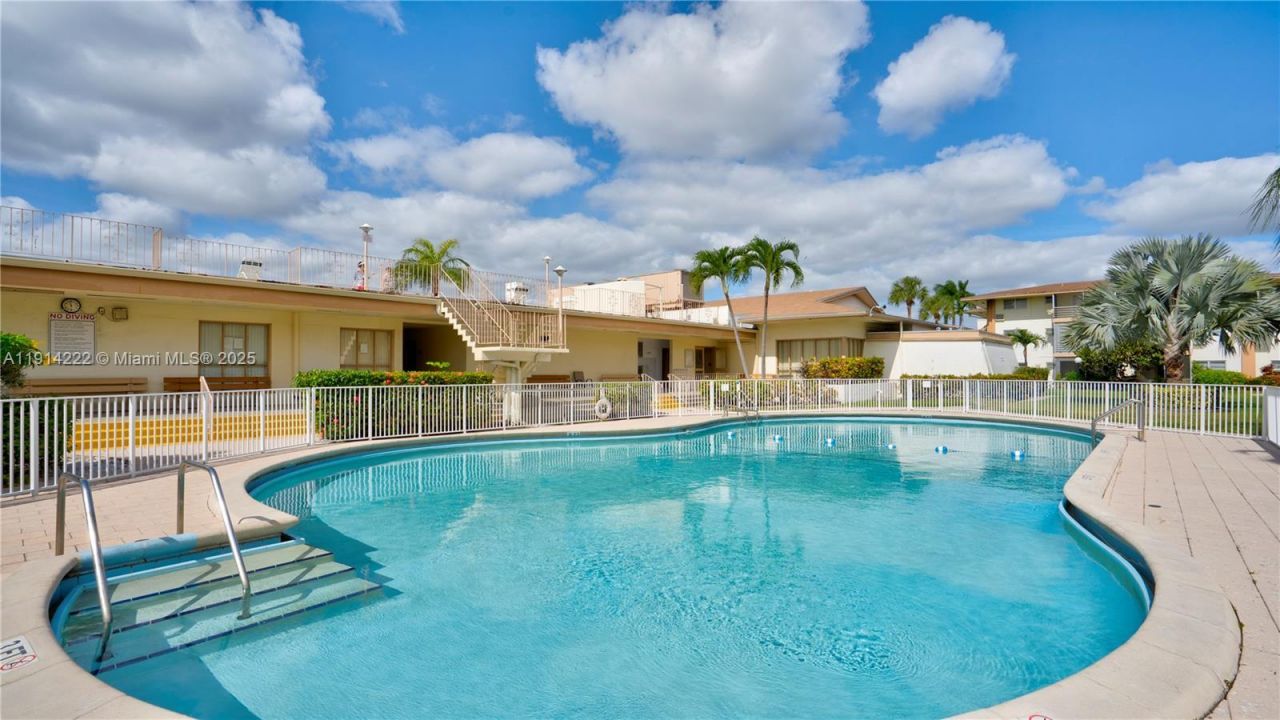 16790 NE 14th Ave, Unit 206, Miami, FL 33162 Photo