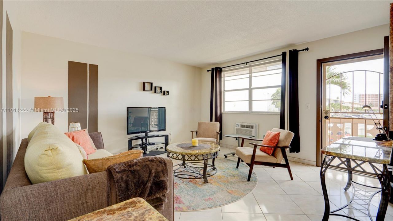 16790 NE 14th Ave, Unit 206, Miami, FL 33162 Photo