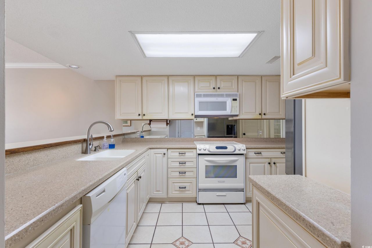 4440 Nassau Ct. Photo 8