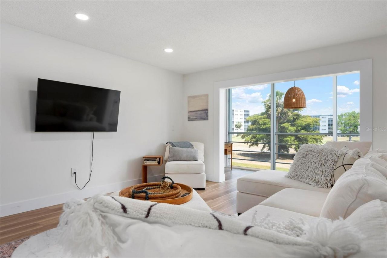 4200 Ironwood Circle, Unit 203B, Bradenton, FL 34209 Photo