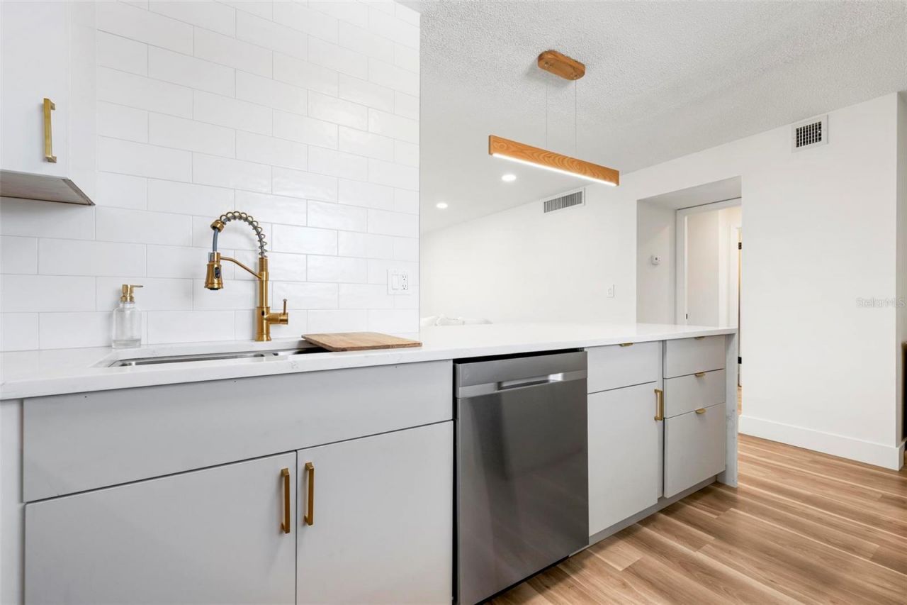 4200 Ironwood Circle, Unit 203B, Bradenton, FL 34209 Photo