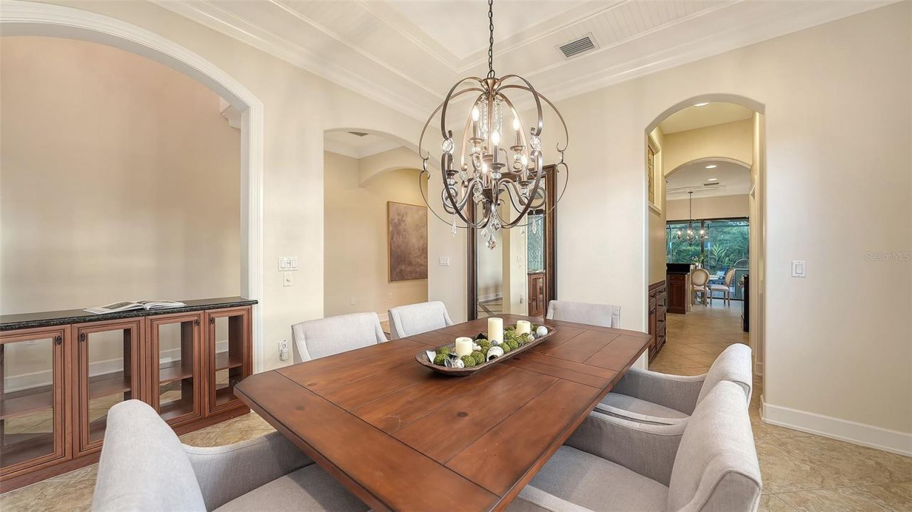 3706 80th Drive E, Sarasota, FL 34243 Photo