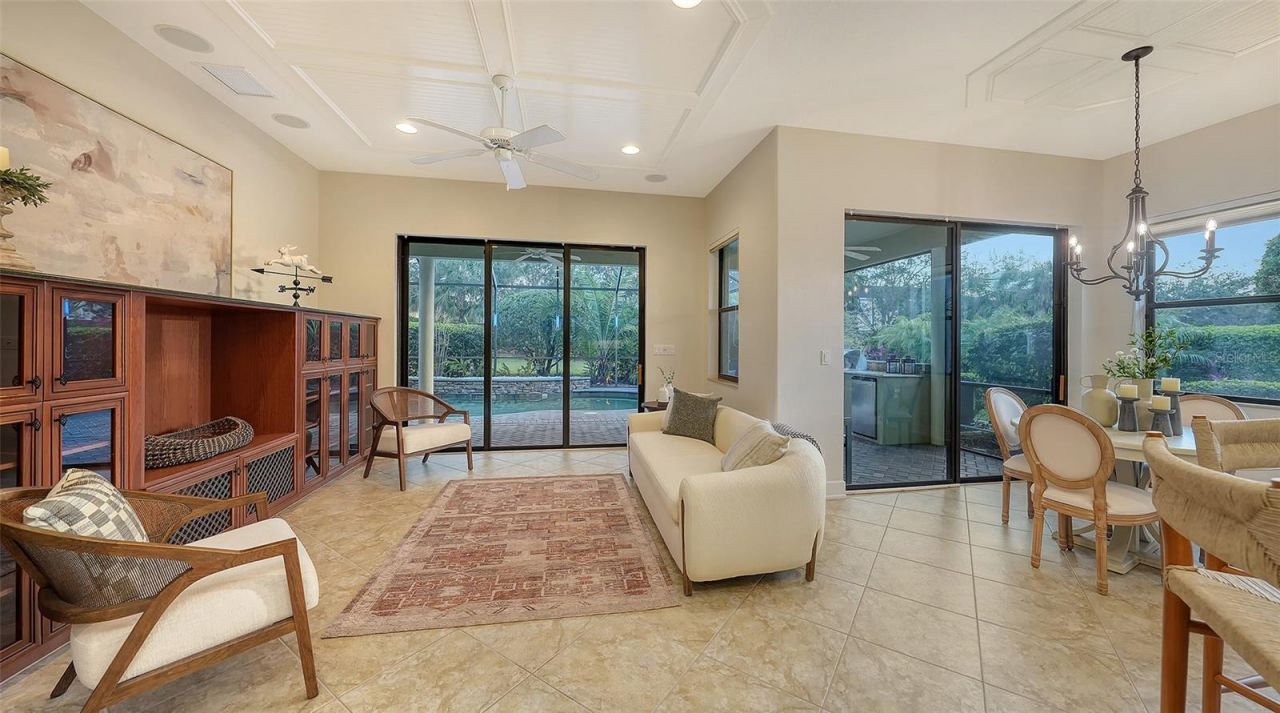 3706 80th Drive E, Sarasota, FL 34243 Photo