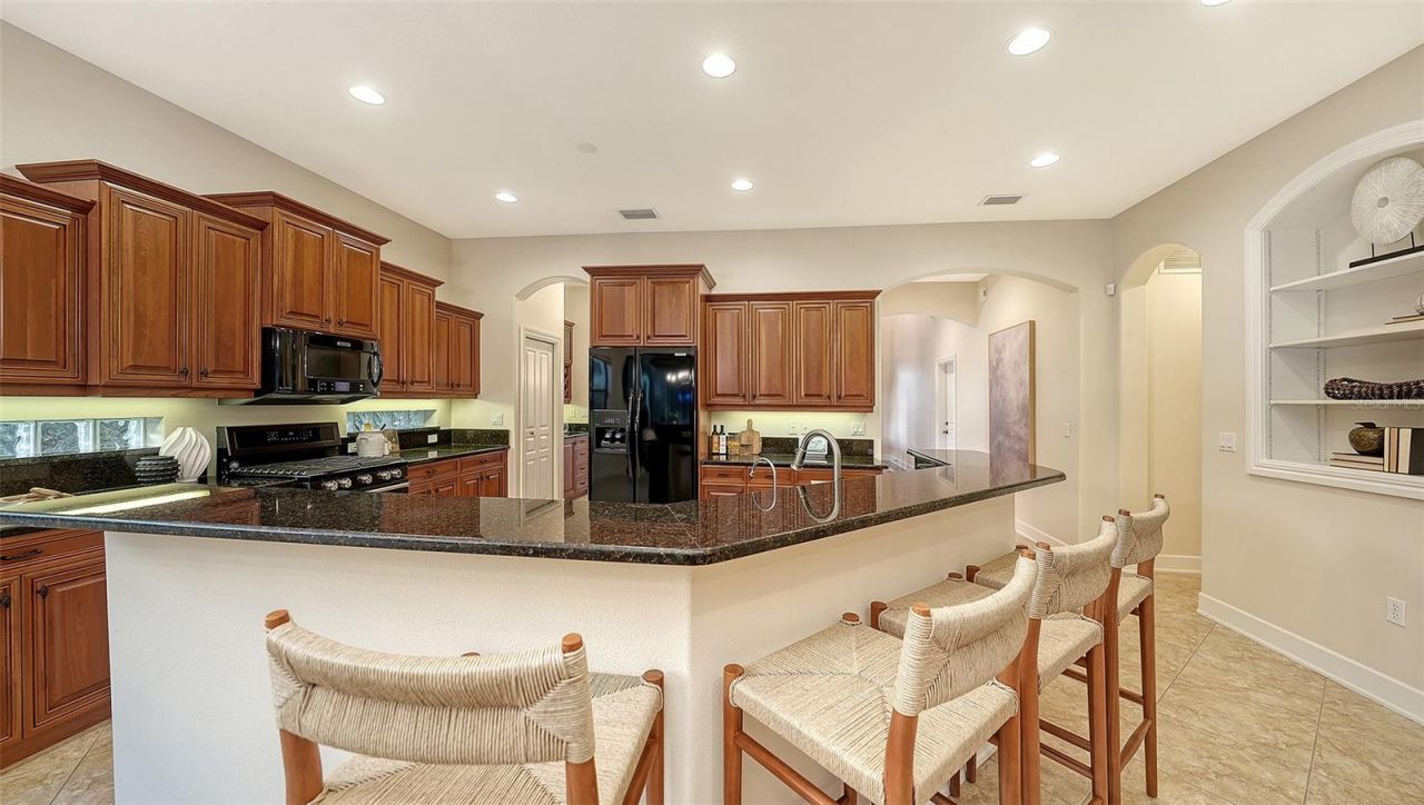 3706 80th Drive E, Sarasota, FL 34243 Photo