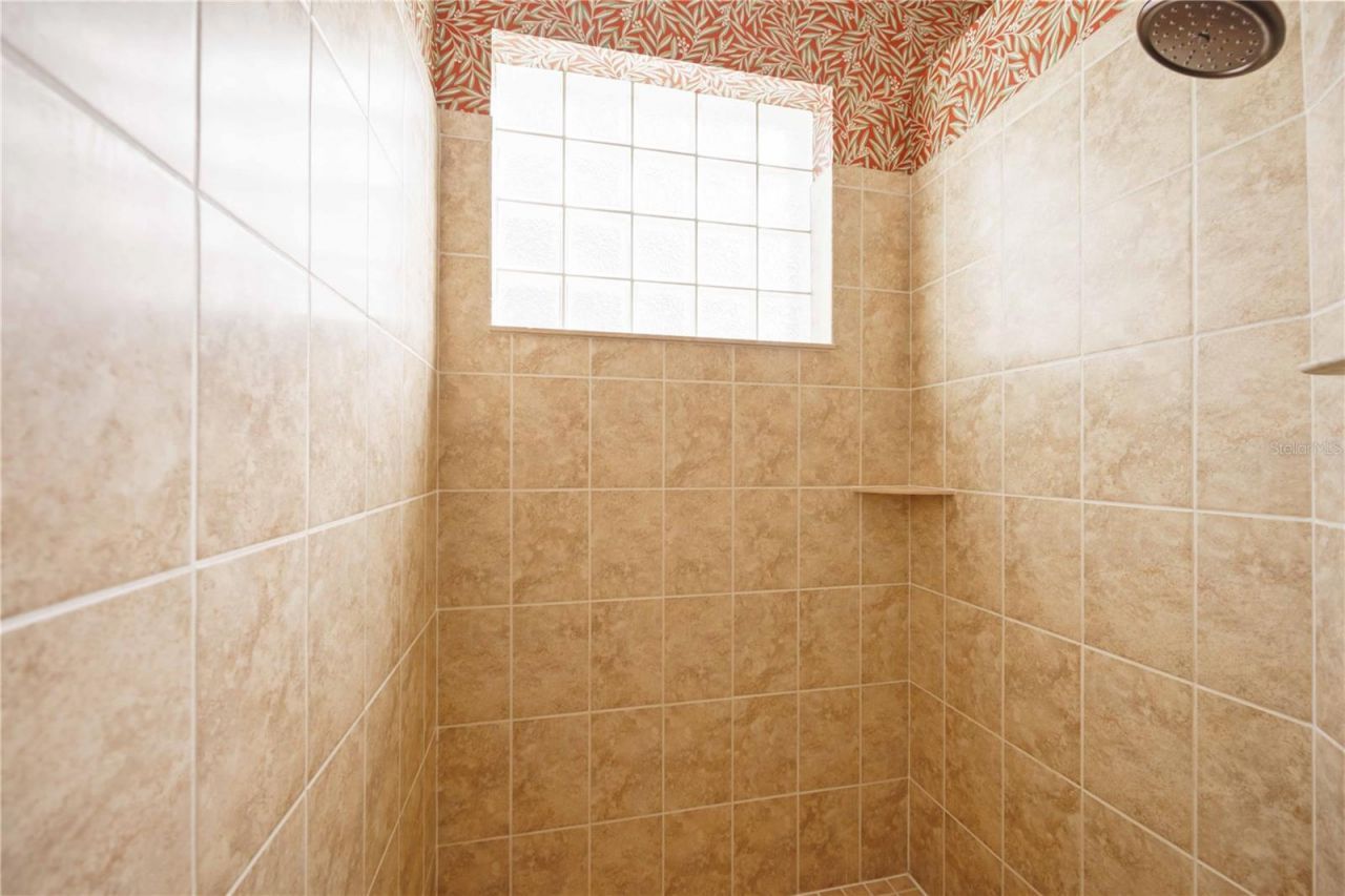 3706 80th Drive E, Sarasota, FL 34243 Photo