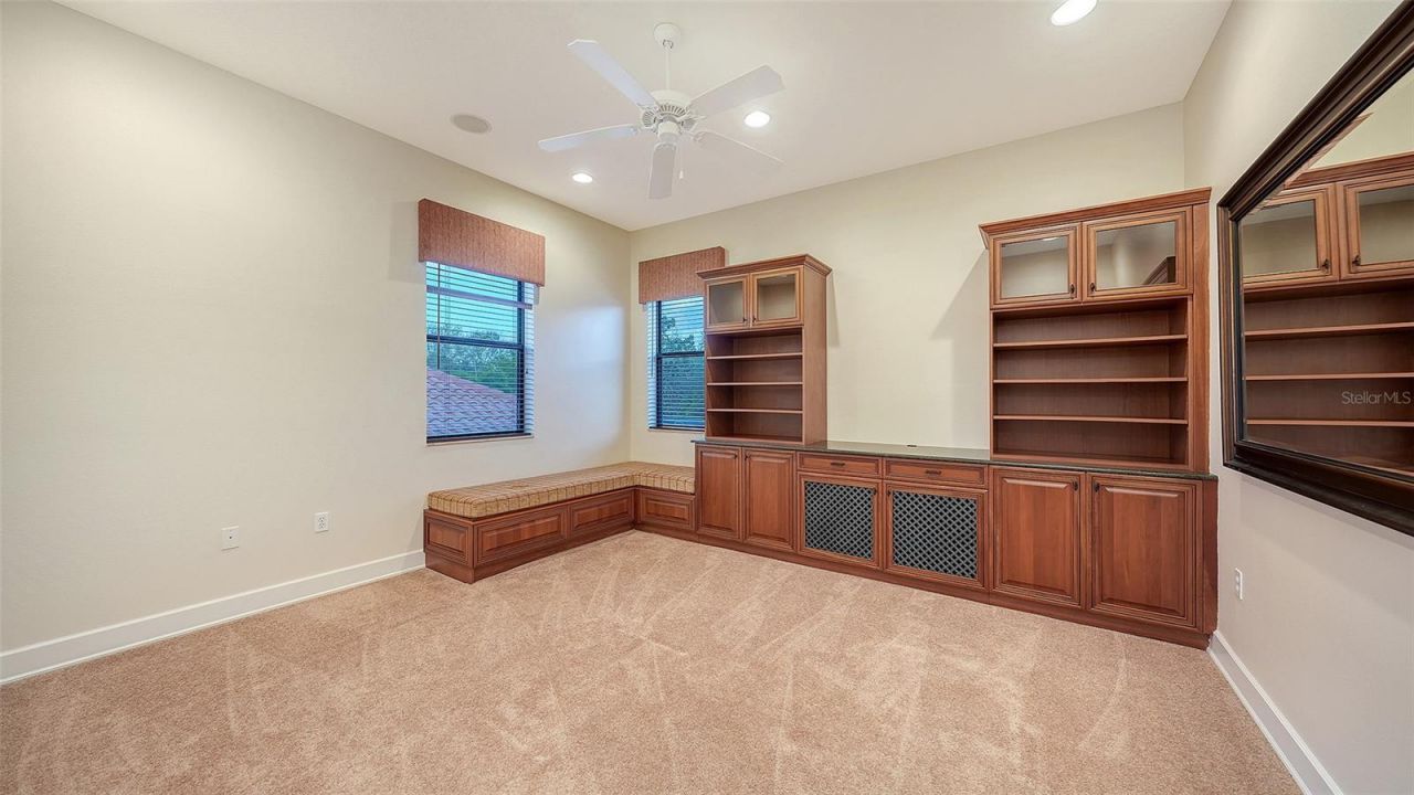 3706 80th Drive E, Sarasota, FL 34243 Photo