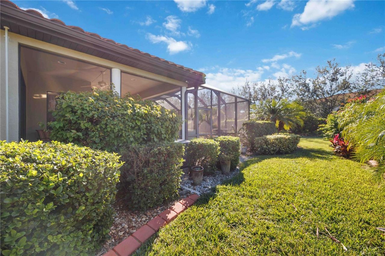 3706 80th Drive E, Sarasota, FL 34243 Photo
