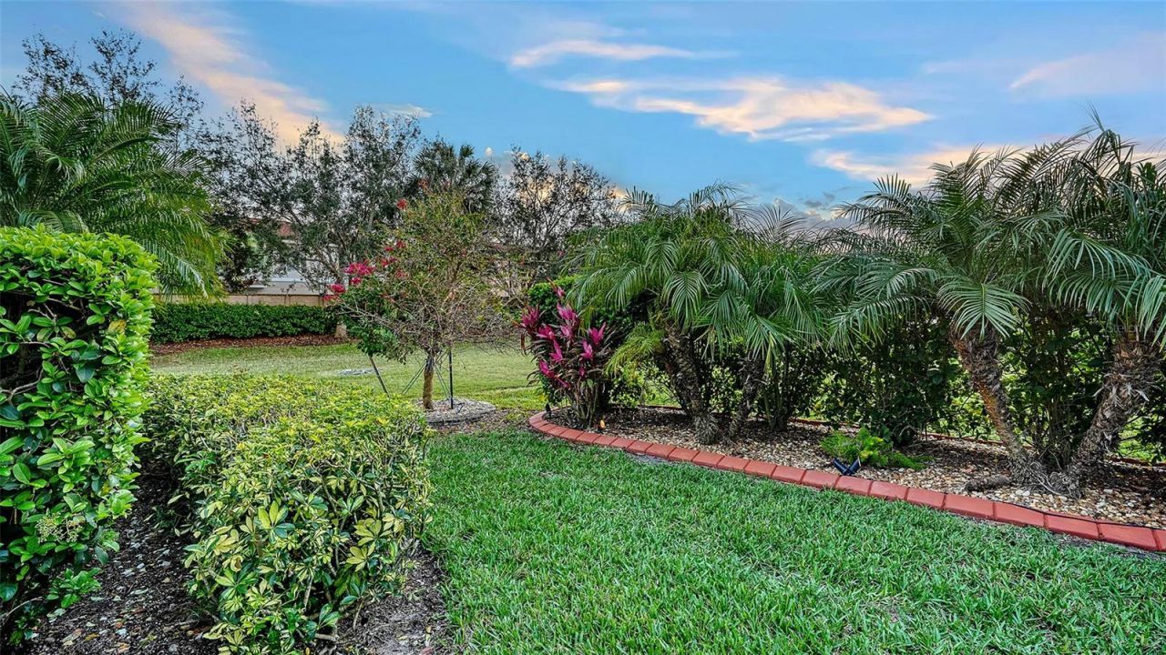 3706 80th Drive E, Sarasota, FL 34243 Photo