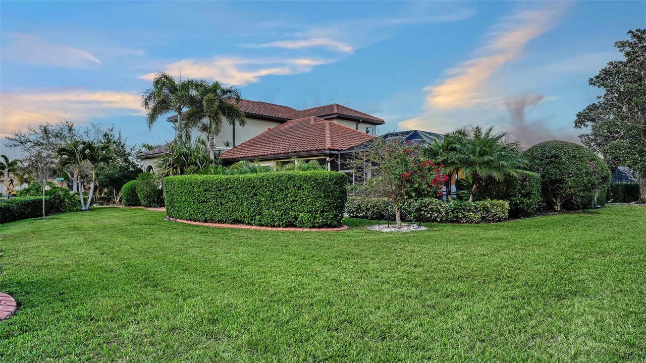 3706 80th Drive E, Sarasota, FL 34243 Photo