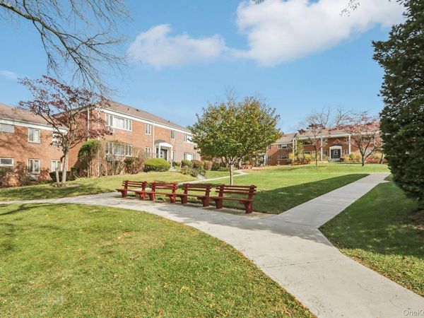 40 Lawrence Drive, Unit A, White Plains, NY 10603