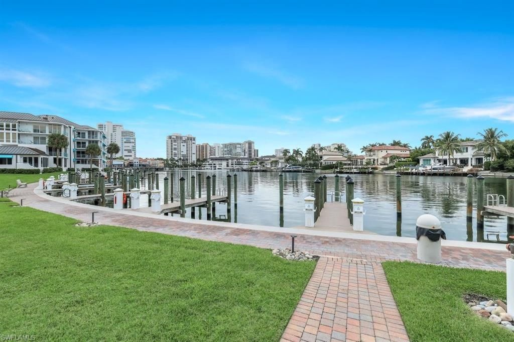 355 Park Shore Dr, Unit 1-134, Naples, FL 34103 Photo