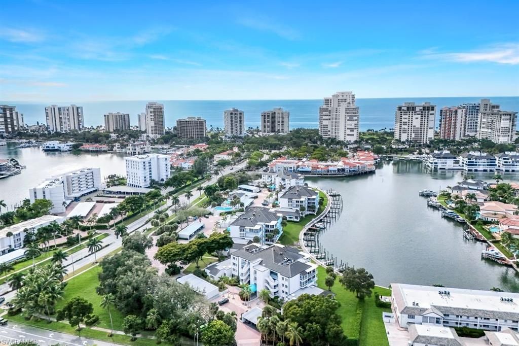 355 Park Shore Dr, Unit 1-134, Naples, FL 34103 Photo