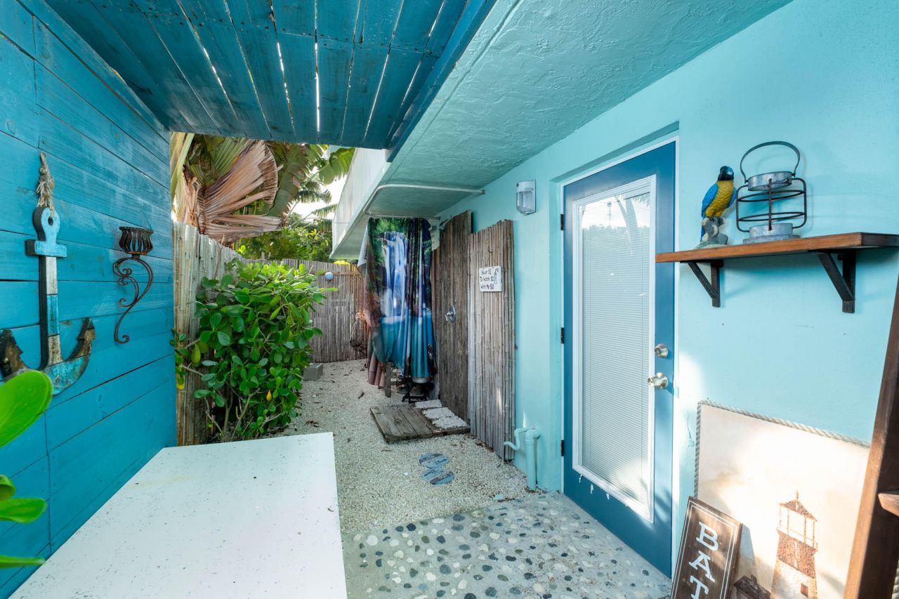 105 Long Key Lake Drive, Layton, FL 33001 Photo