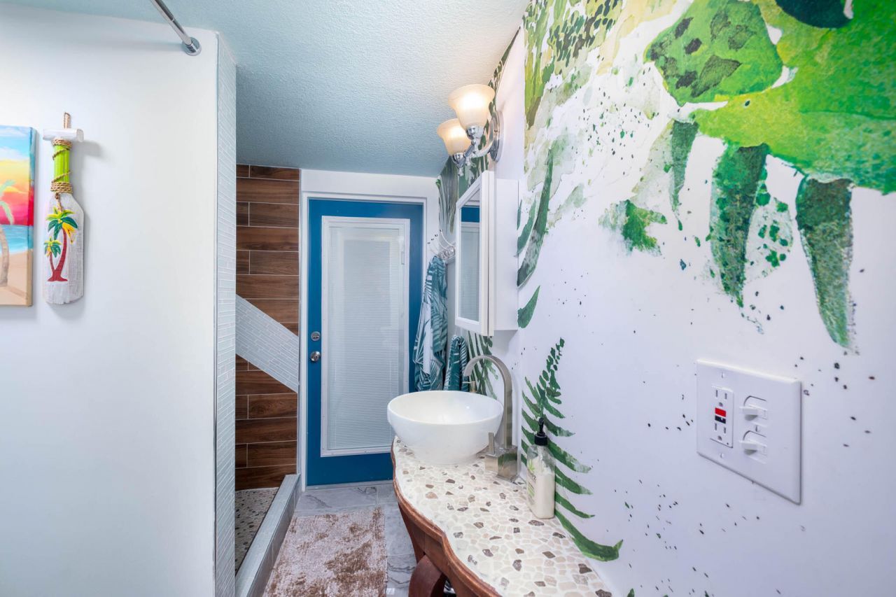 105 Long Key Lake Drive, Layton, FL 33001 Photo