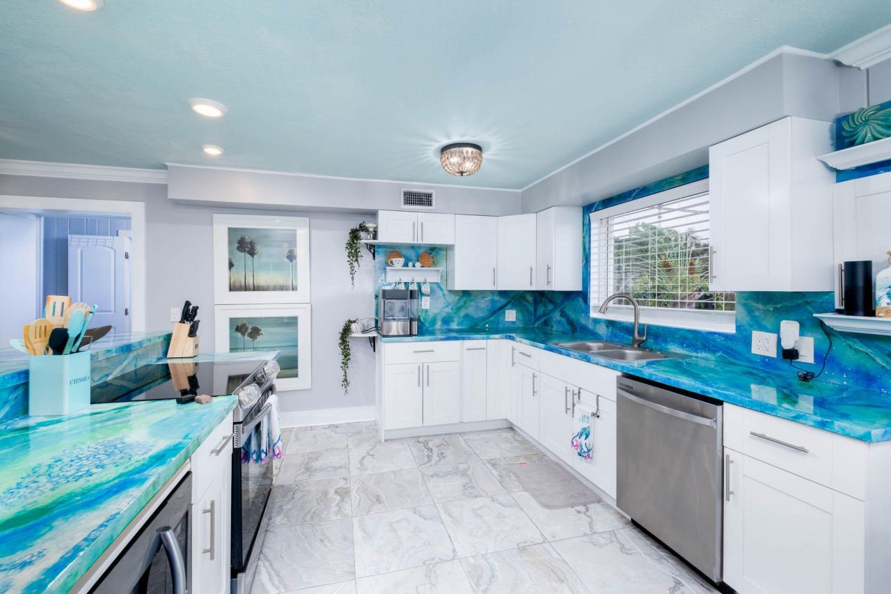 105 Long Key Lake Drive, Layton, FL 33001 Photo