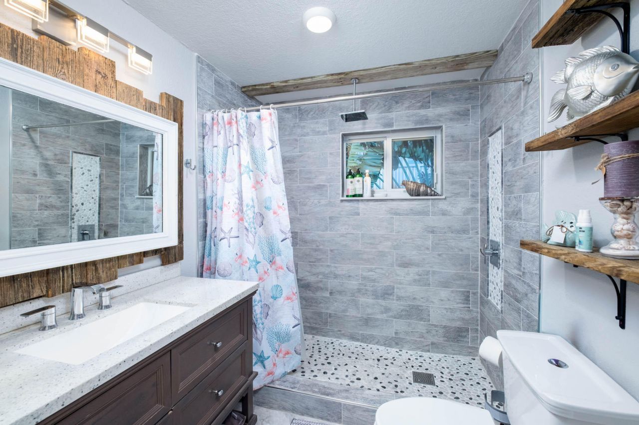 105 Long Key Lake Drive, Layton, FL 33001 Photo