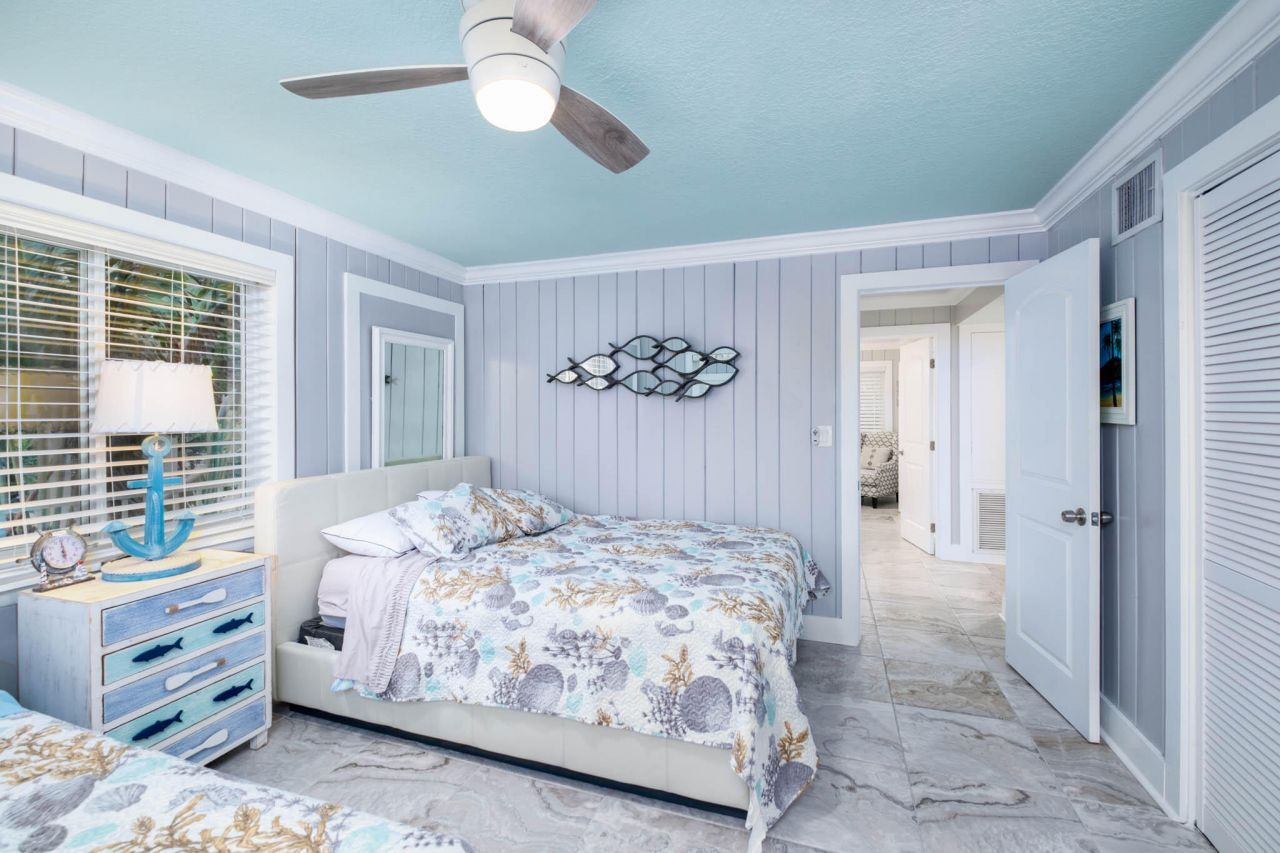 105 Long Key Lake Drive, Layton, FL 33001 Photo