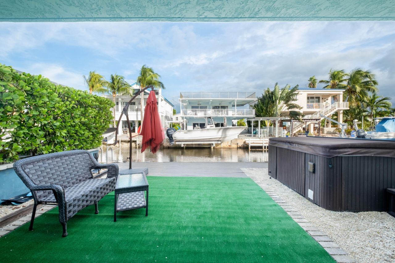 105 Long Key Lake Drive, Layton, FL 33001 Photo