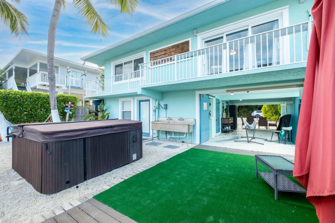 105 Long Key Lake Drive, Layton, FL 33001 Photo