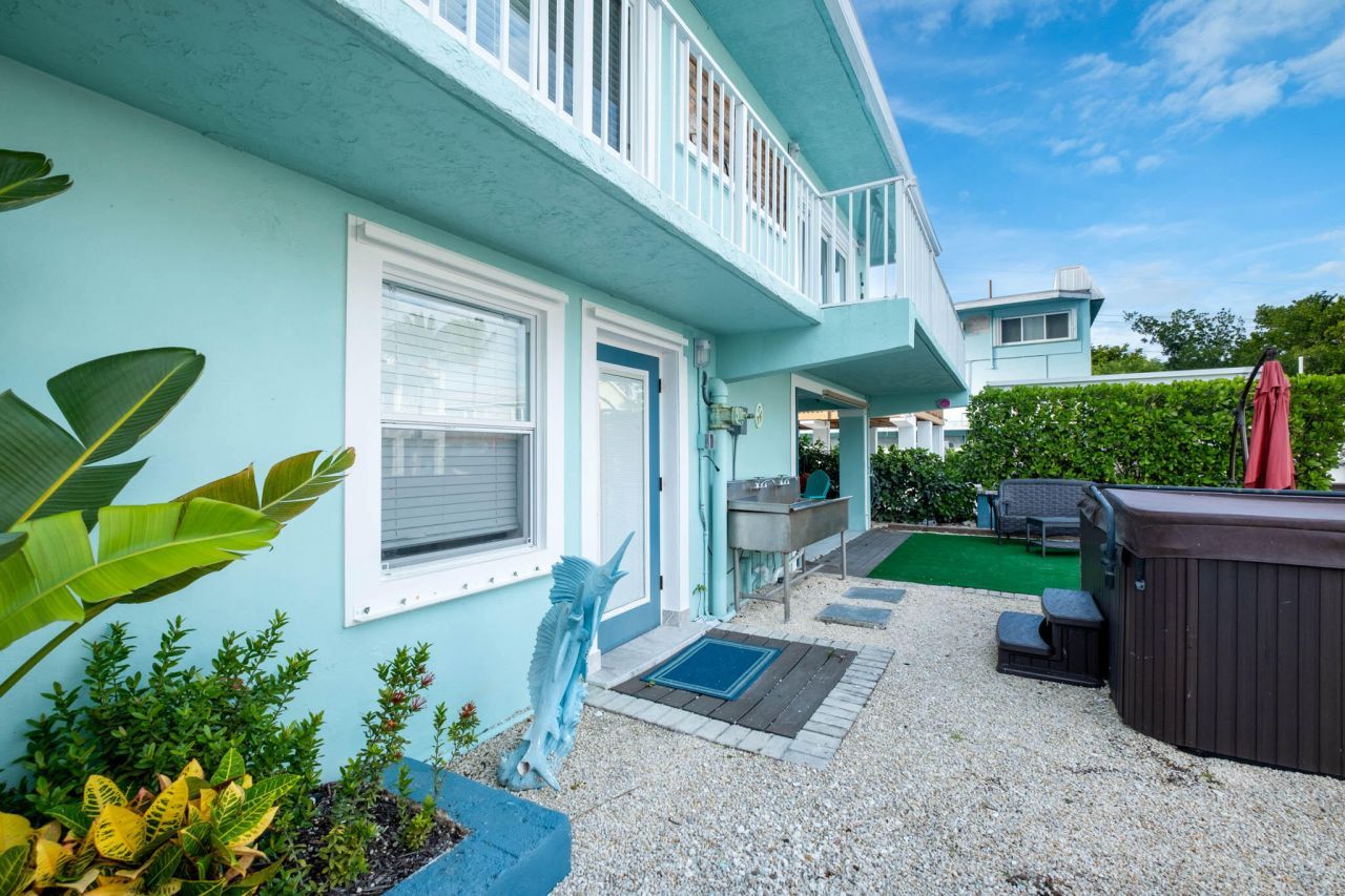 105 Long Key Lake Drive, Layton, FL 33001 Photo