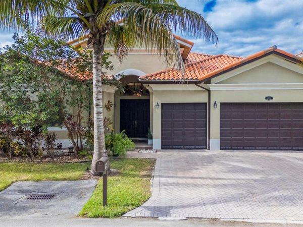 19528 SW 79th Pl, Cutler Bay, FL 33157