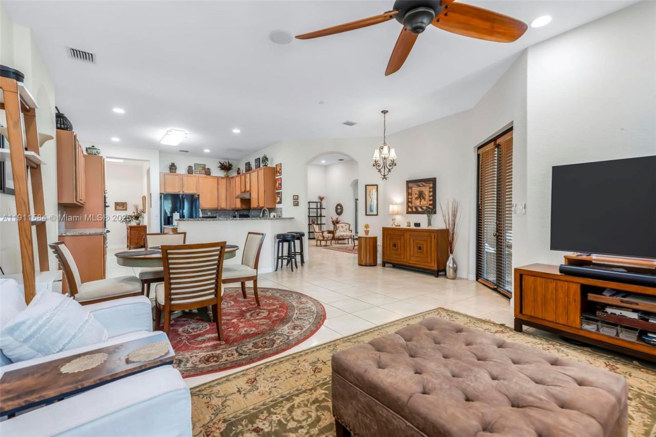 19528 SW 79th Pl, Cutler Bay, FL 33157 Photo