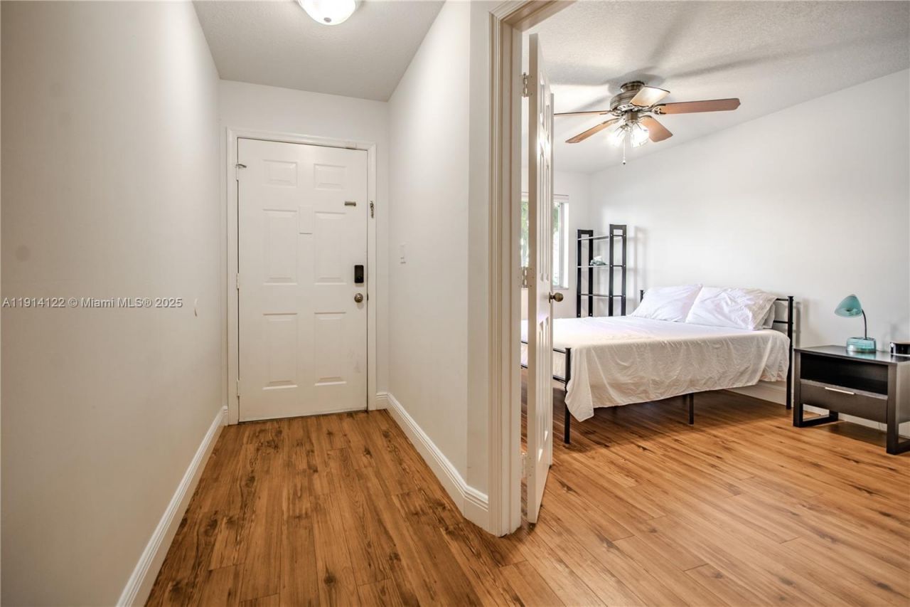 7652 S Pinewalk Dr S, Unit 139, Margate, FL 33063 Photo