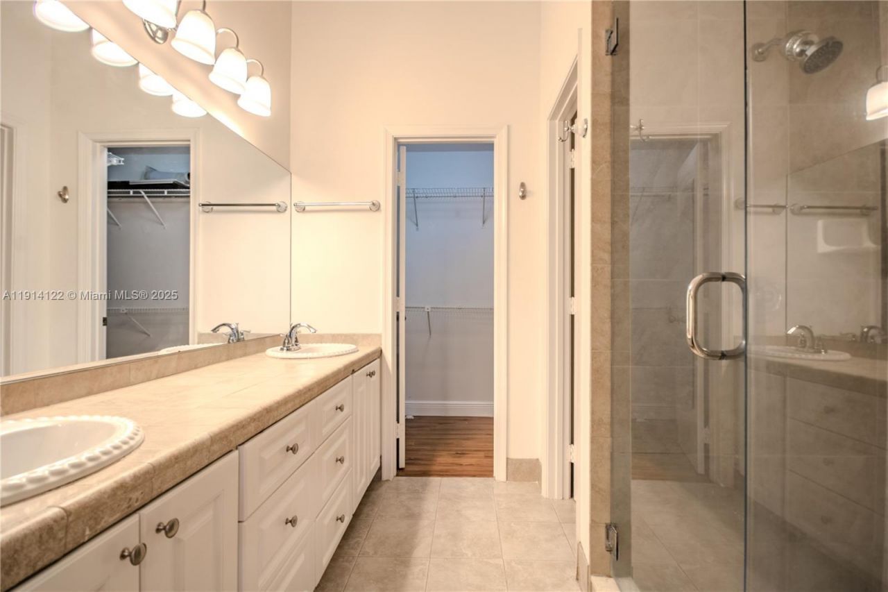 7652 S Pinewalk Dr S, Unit 139, Margate, FL 33063 Photo