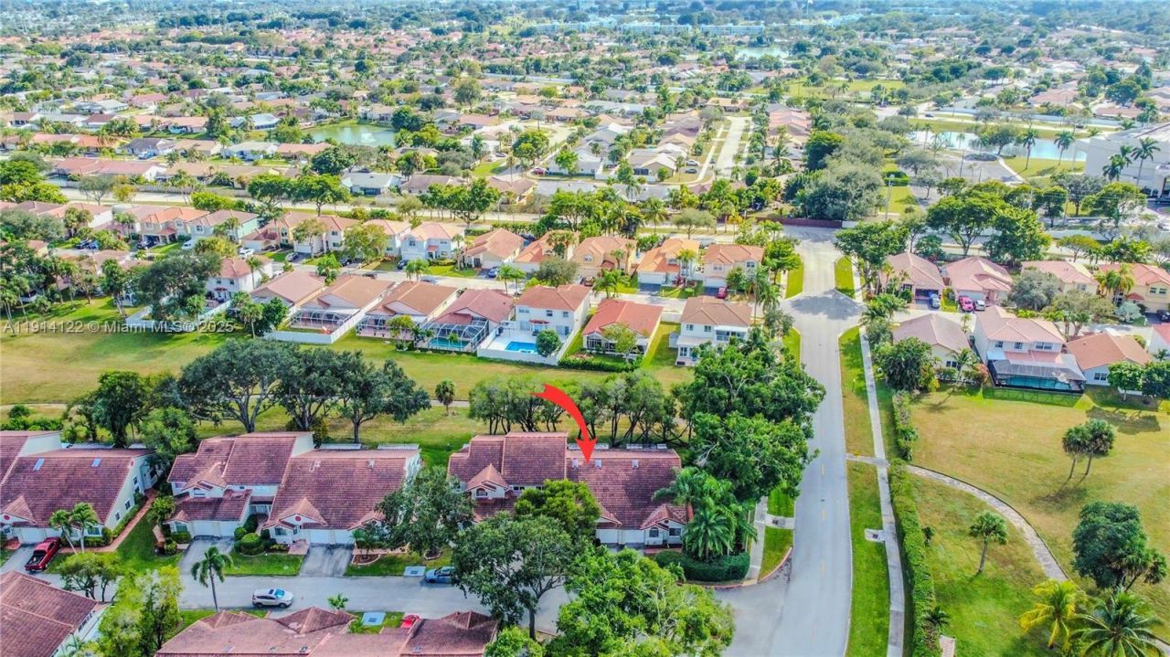 7652 S Pinewalk Dr S, Unit 139, Margate, FL 33063 Photo