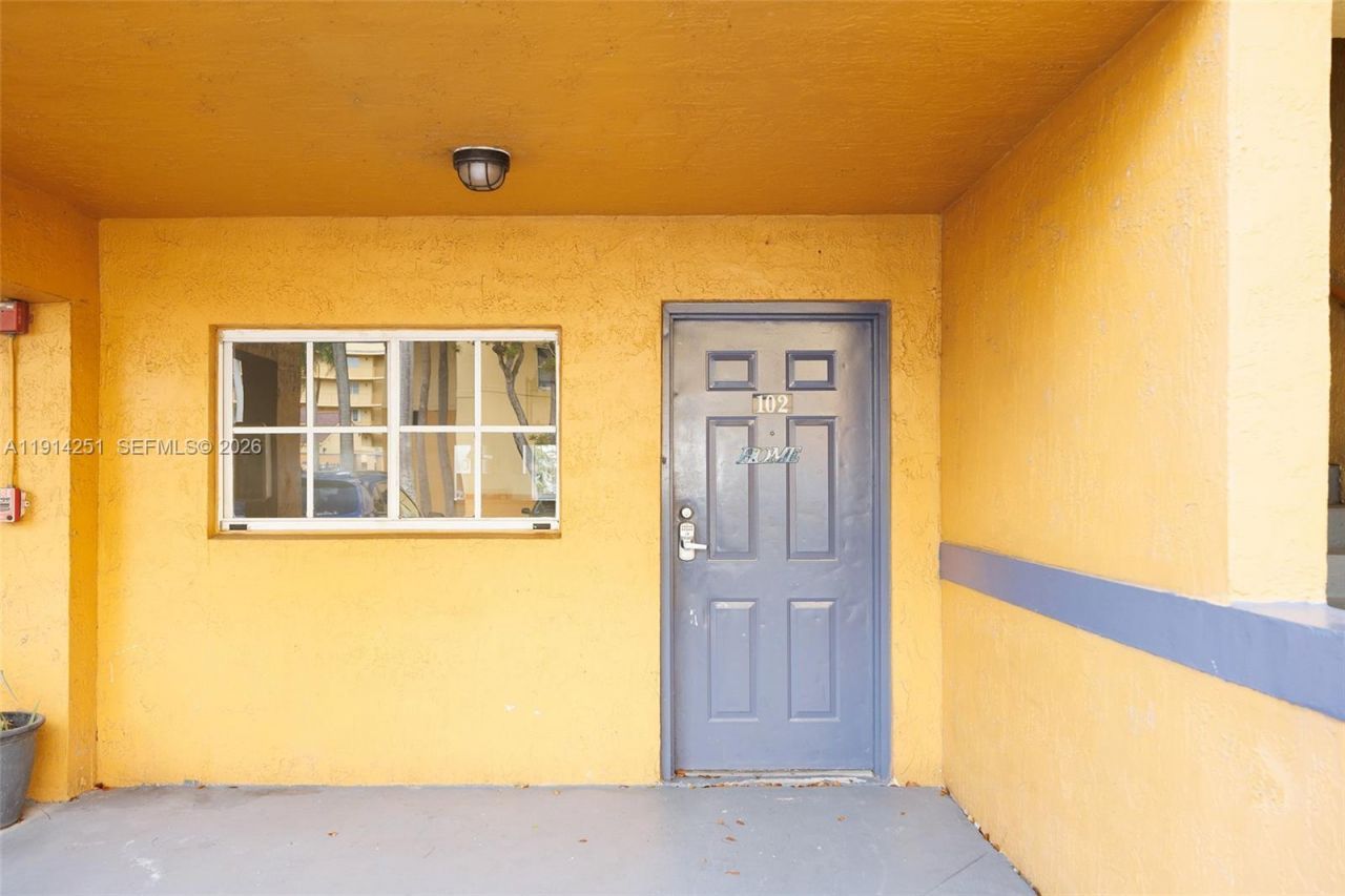 Please Call For Address, Unit 11-102, Miami, FL 33193 Photo
