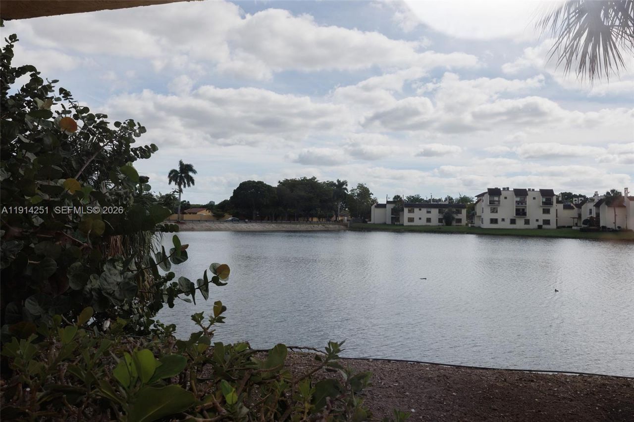 Please Call For Address, Unit 11-102, Miami, FL 33193 Photo