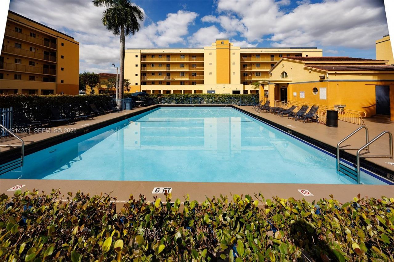 Please Call For Address, Unit 11-102, Miami, FL 33193 Photo