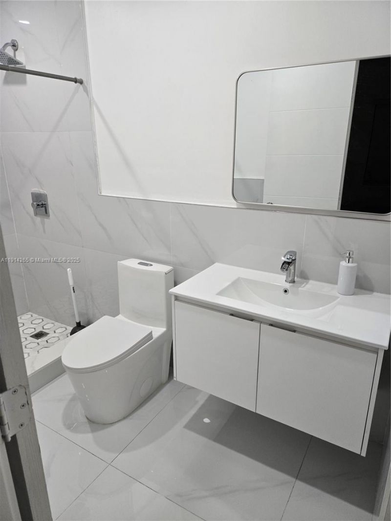 1420 NW 116th St, Miami, FL 33167 Photo